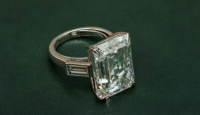 India’s Largest Lab-Grown Diamond Sold by crash.club by CKC record indian lab grown diamond ring