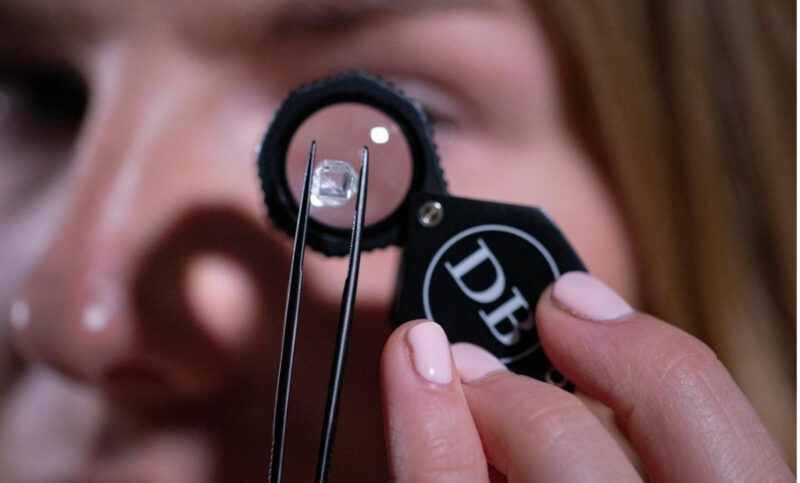 De Beers Cancels August Sight, Consolidates Sales Amid Industry Challenges de beers loupe