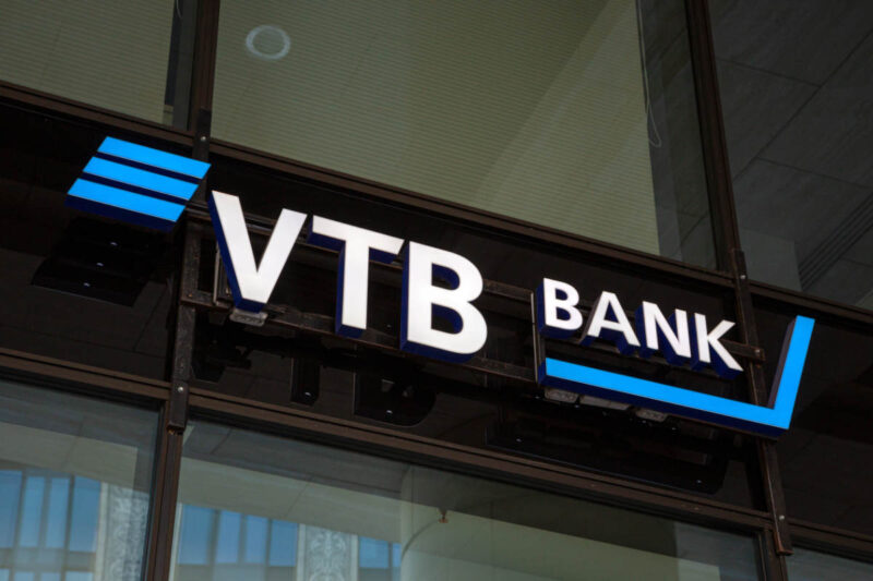 Russian Investors Reportedly Turn to Diamonds Amid Sanctions and Market Volatility vtb bank branch logo in st petersburg, russia